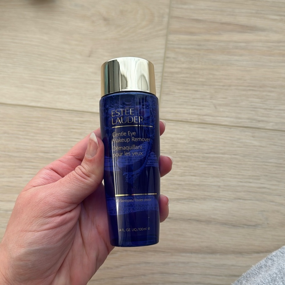 Estes Lauder Eye Makeup Remover